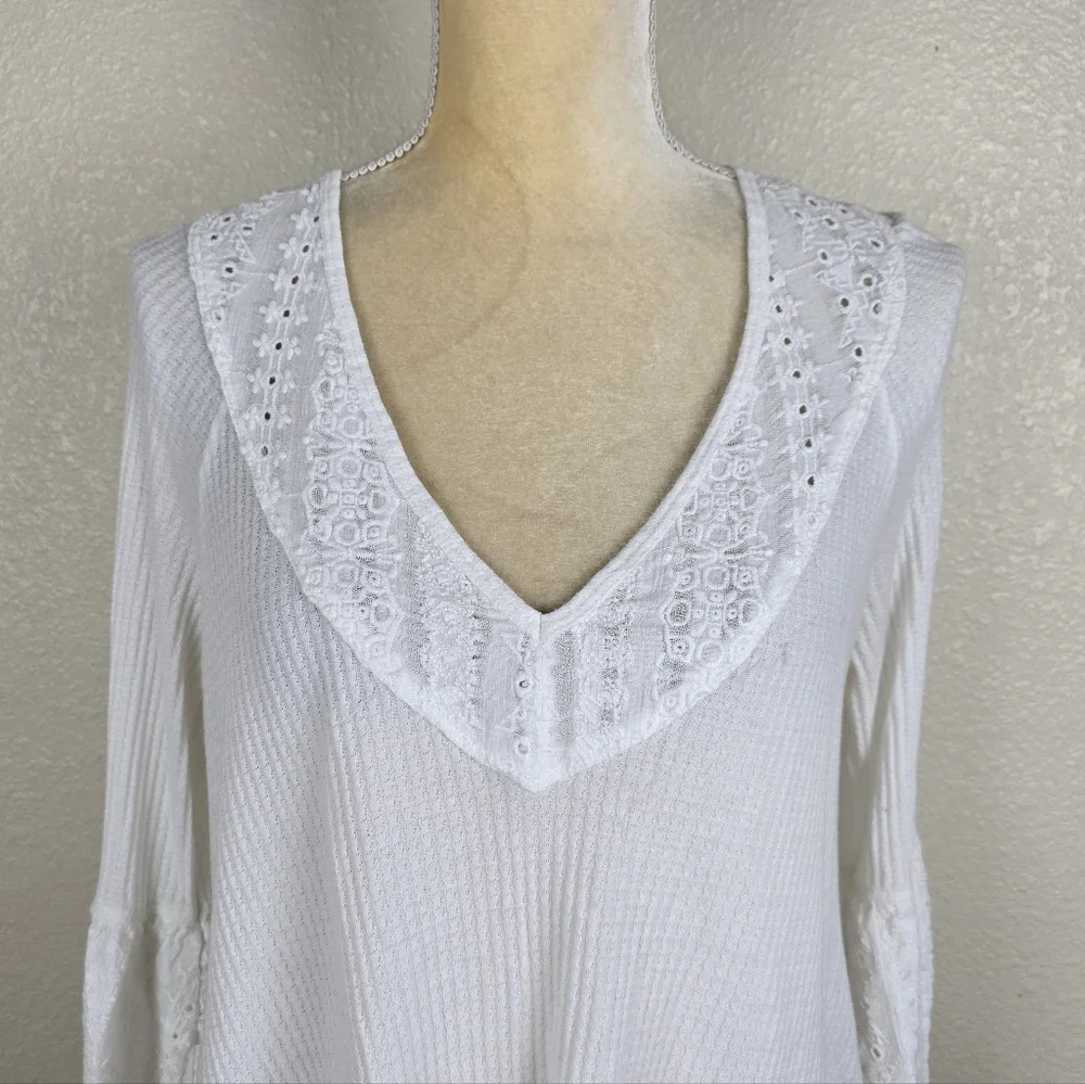 Free People Parisian Nights Bell Sleeve Eyelet Knit Long Sleeve Top sz S